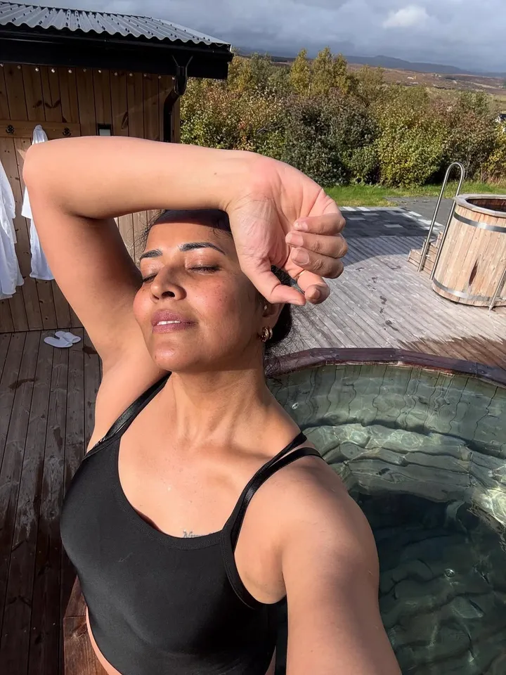 anasuya swim suit pic two