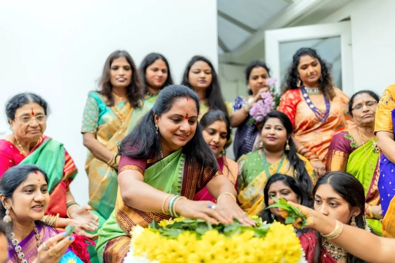 kavitha bathukamma pic one