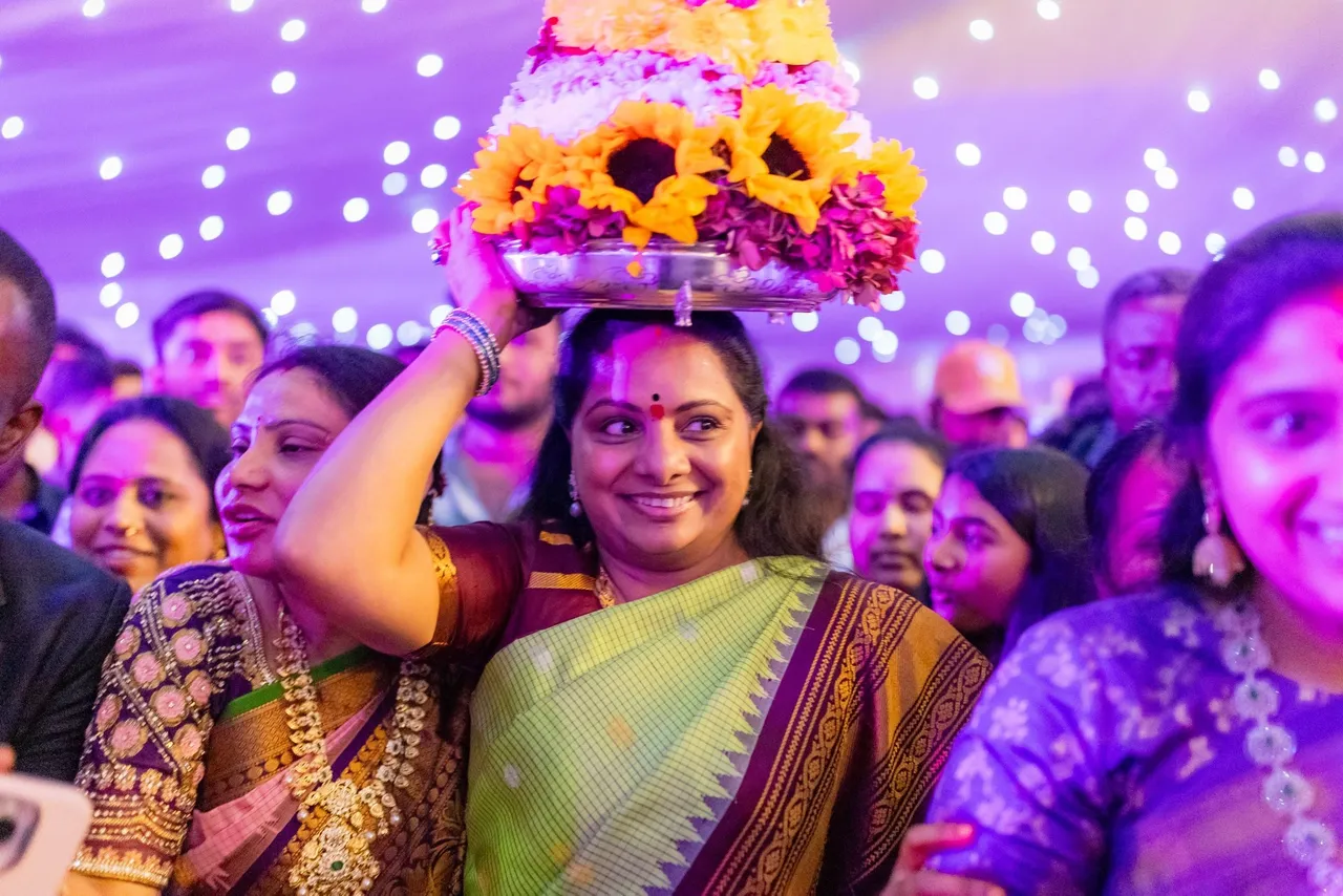 kavitha bathukamma pic two
