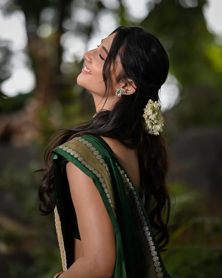 Ritika green saree pic three