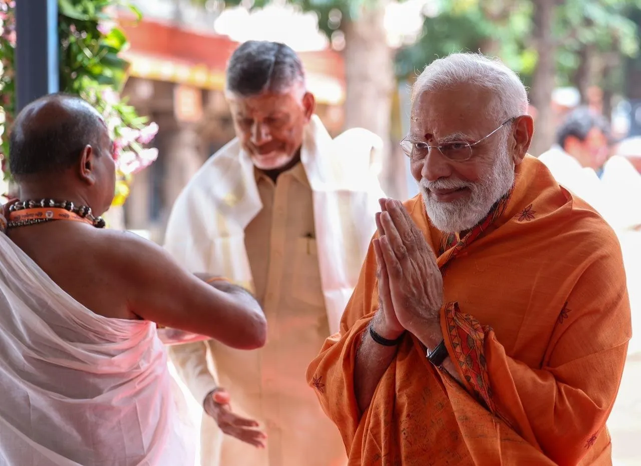 modi pic four