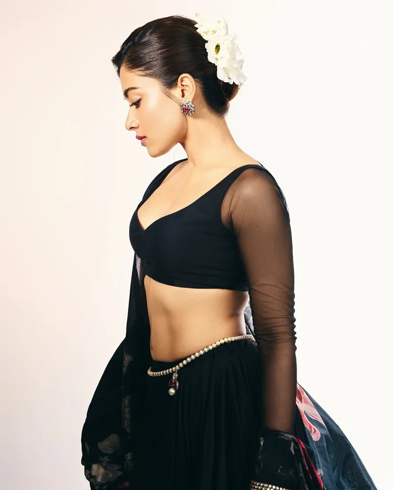 rashmika  in black pic one
