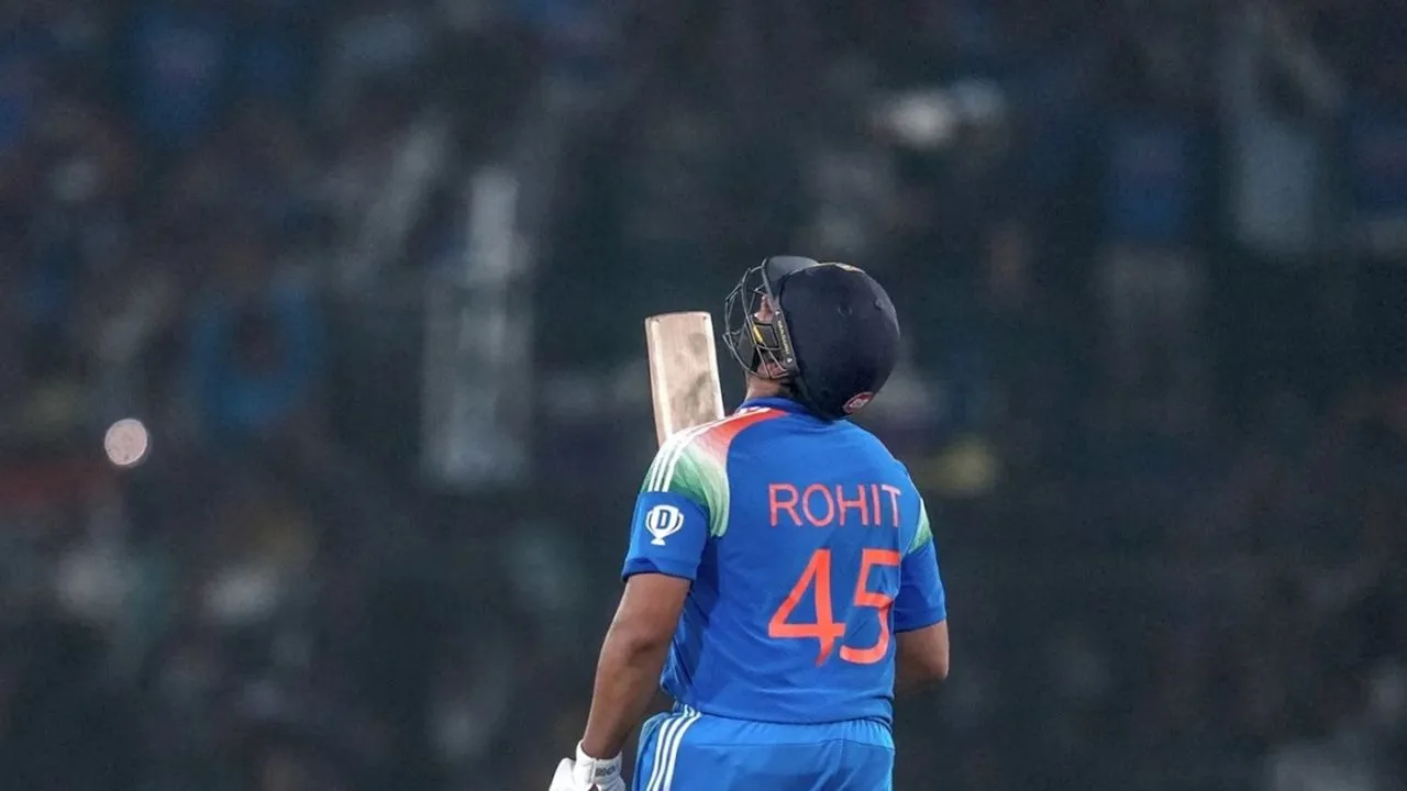 Australia won the toss opt to bowl india (1)