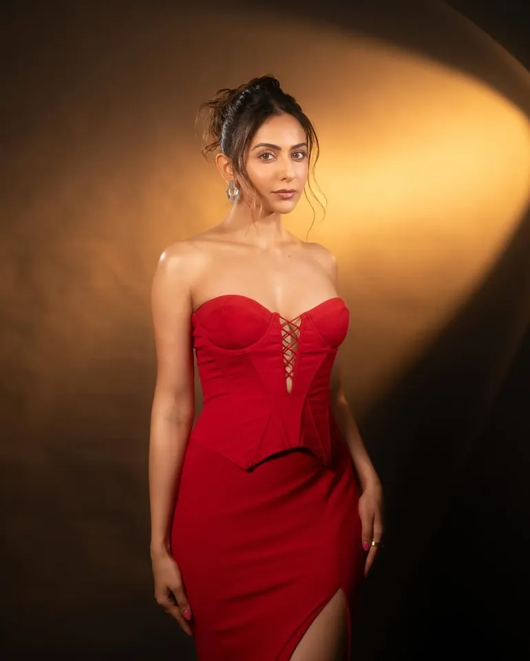 Rakul in red pic six