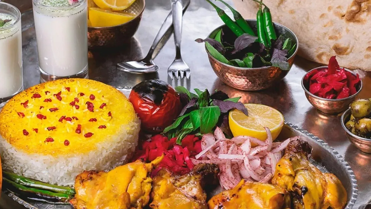 Gujarat Tourists Dine And Dash Without Paying 10,900 rupees