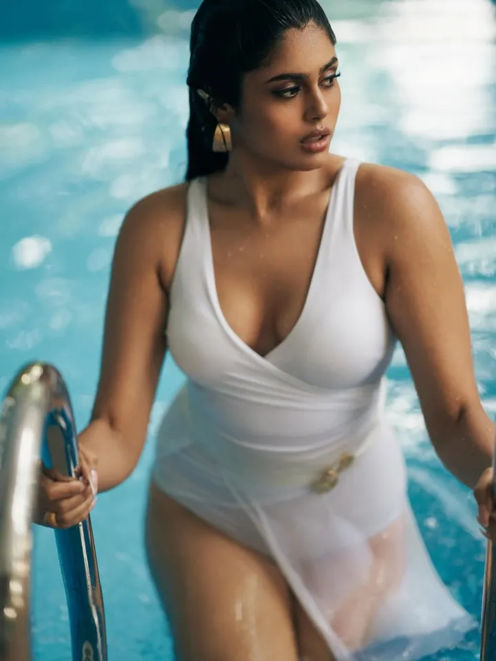 Faria Abdullah swim suit pic one