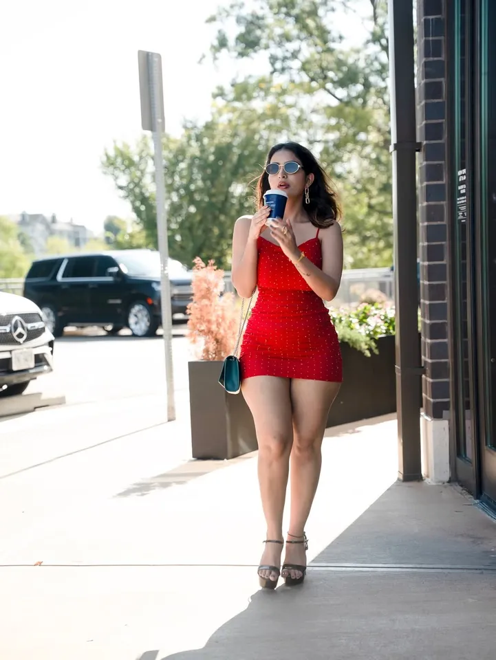 Ananya in red pic six