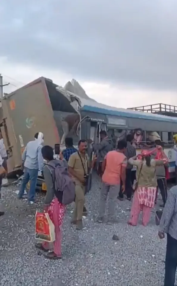 Chevella Bus Accident pic nine