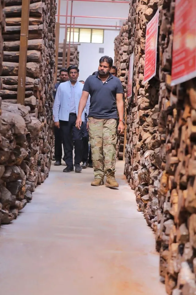 pawan kalyan manyam tour (4)