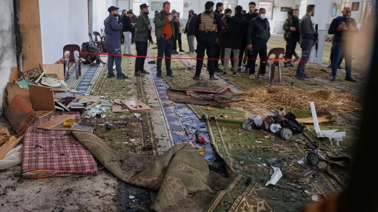 8 killed, over 20 injured in explosion in Syria's Homs mosque during Friday prayers