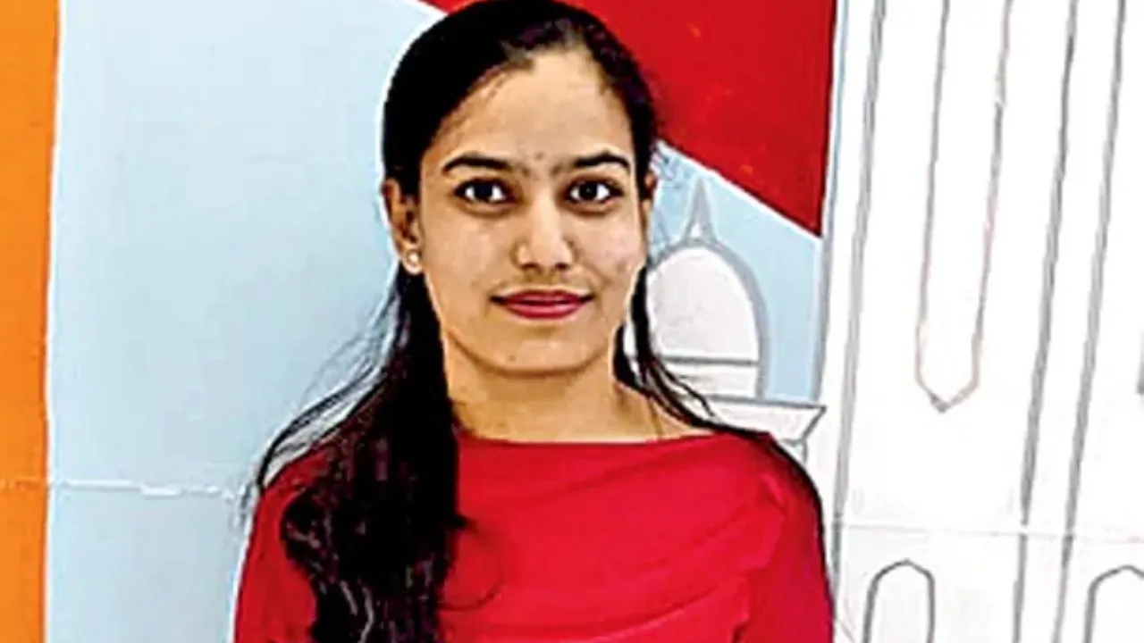 A woman jumps into Hussain Sagar in Hyderabad