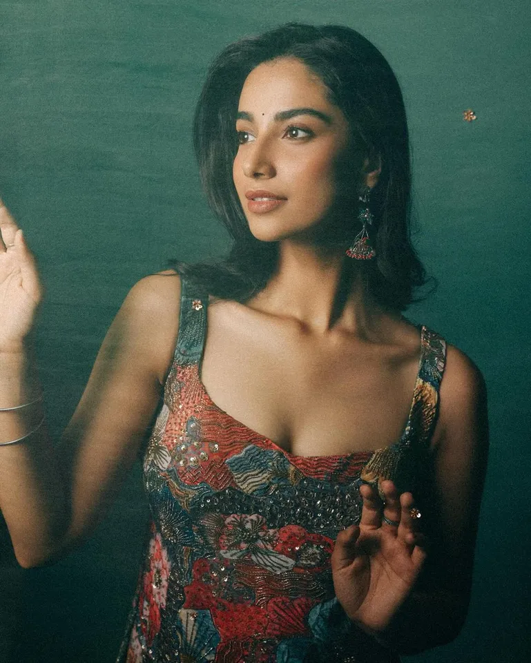 Meenakshi Chaudhary5