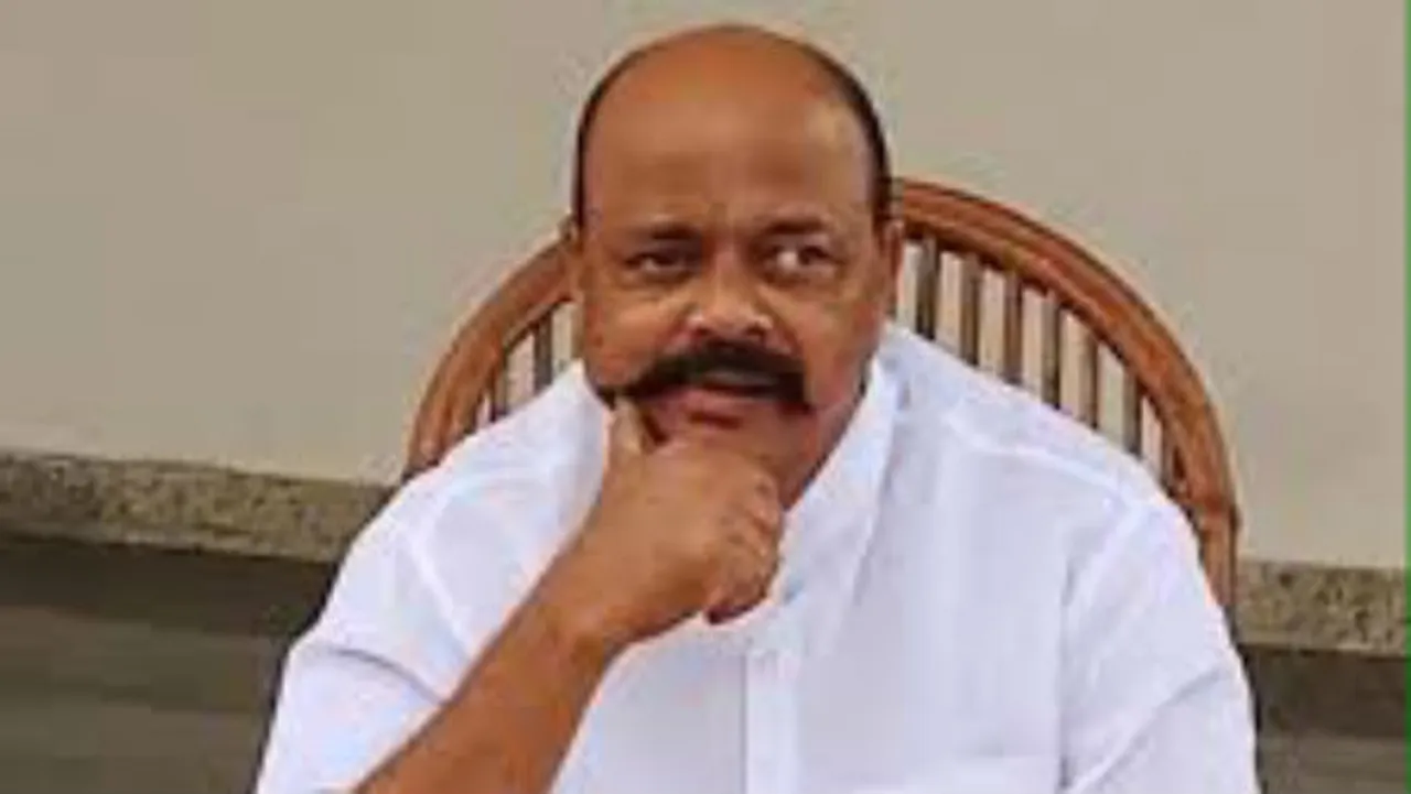 ధర్మారెడ్డి నీఅంతు చూస్తా అంటూ కొండా మురళి వార్నింగ్