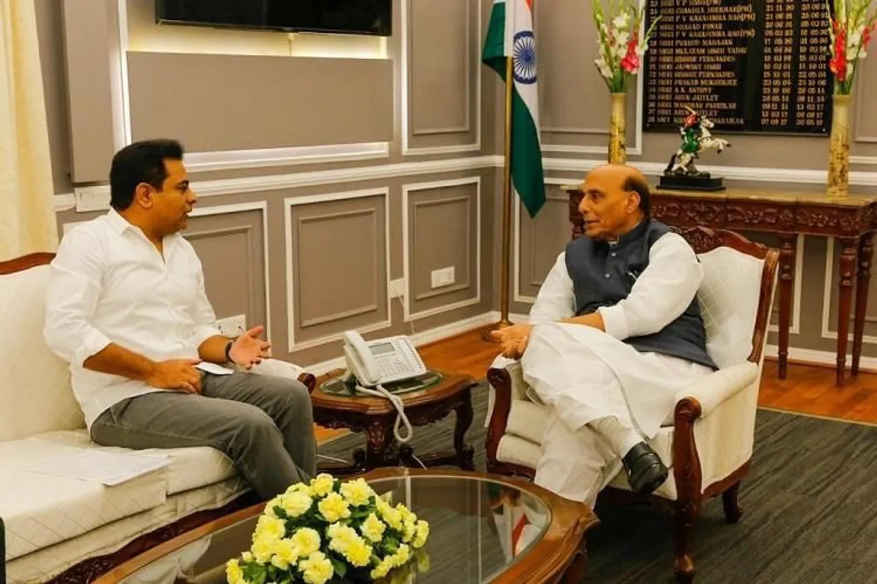 ఇంత దారుణమైన ప్రధానిని నేనెక్కడా చూడలే..!