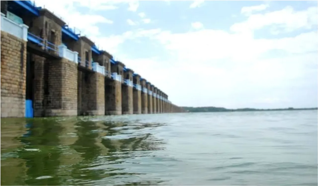 Himayatsagar: హిమాయత్ సాగర్‌కు పెరుగుతున్న వరద