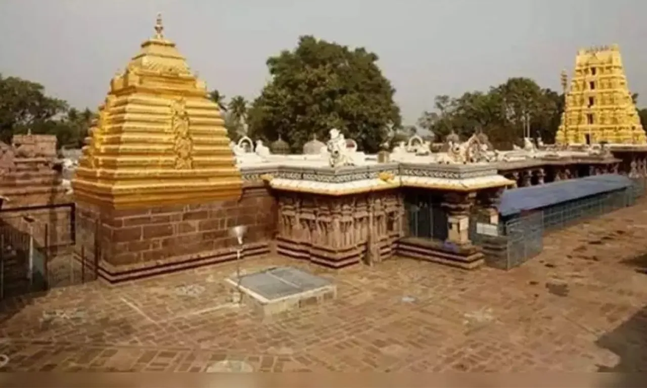 శ్రీశైలంలో ఏసీబీ అధికారుల తనిఖీలు