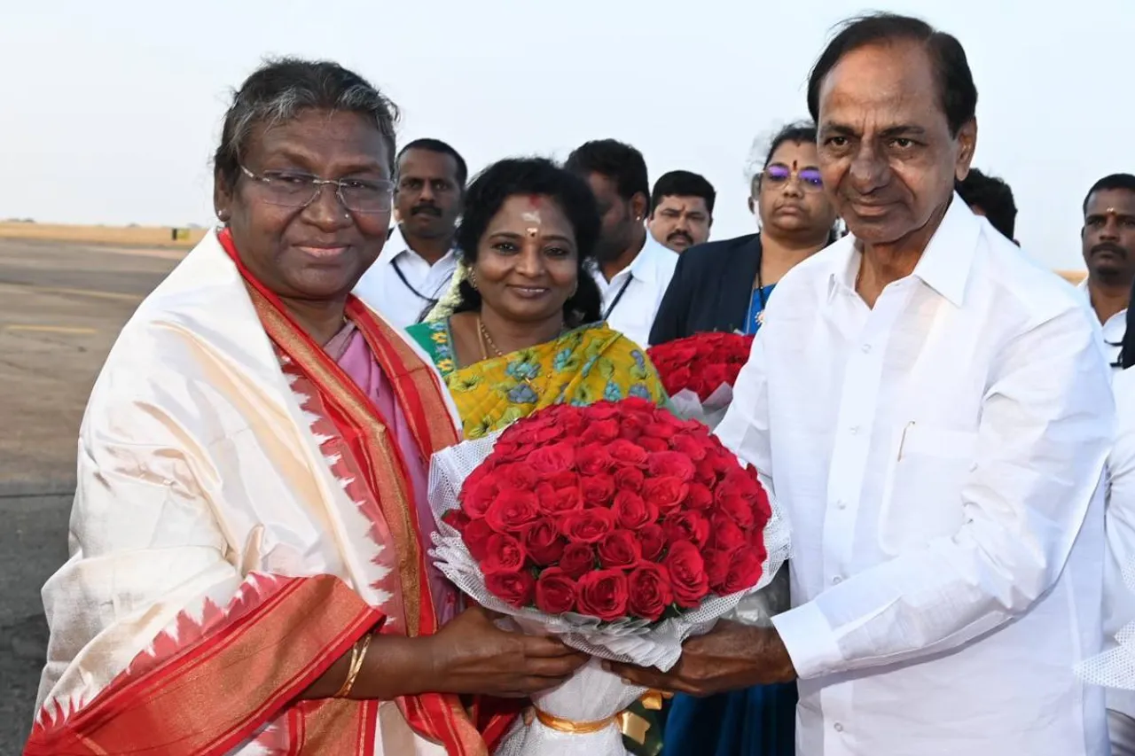 హైదరాబాద్‌ చేరుకున్న రాష్ట్రపతి ద్రౌపదిముర్ము