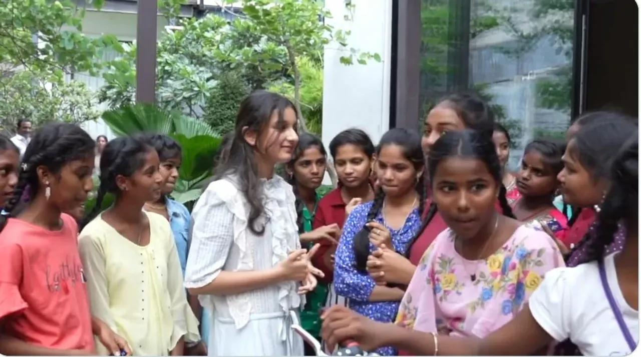 ఆడపిల్లల కష్టాలు తెలుసుకున్న తార.. హ్యాట్సాఫ్ సితార
