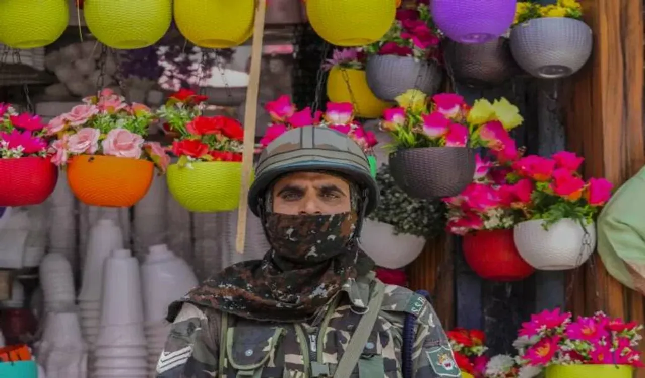 Terror Attack Foiled in Jammu : జమ్మూలో ఉగ్రకుట్న భగ్నం..నలుగురు టెర్రరిస్టులను మట్టుబెట్టిన ఆర్మీ..!!