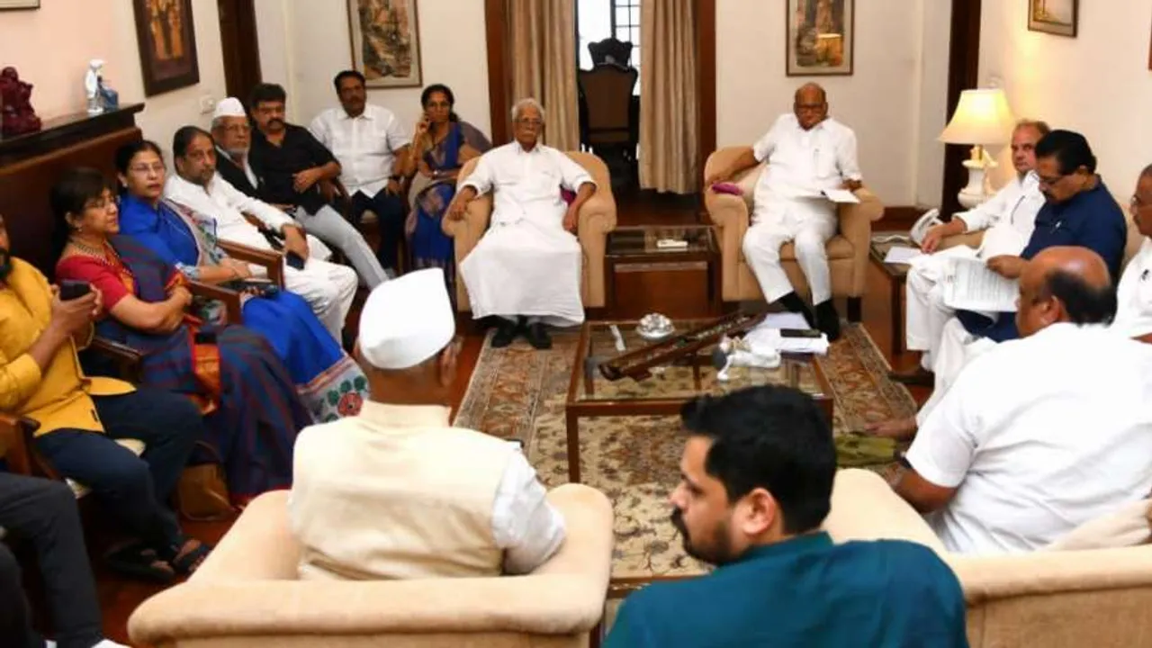 'ఎవరు ఏం చెప్పినా ఎన్సీపీ అధ్యక్షుడిని నేనే : శరద్ పవార్..!!