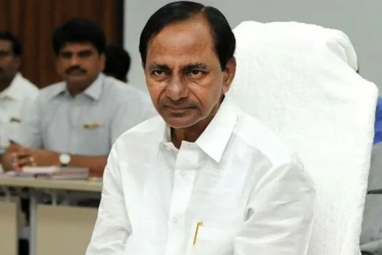 భారీ వర్షాల నేపథ్యంలో అధికార యంత్రాంగాన్ని అలర్ట్ చేసిన సీఎం కేసీఆర్