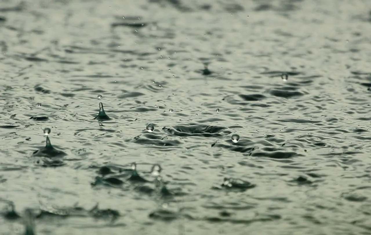 Weather Update: వర్షాలే వర్షాలు.. తడిసి ముద్దవుతున్న తెలుగు రాష్ట్రాలు..! ఇంకెన్ని రోజులంటే..?