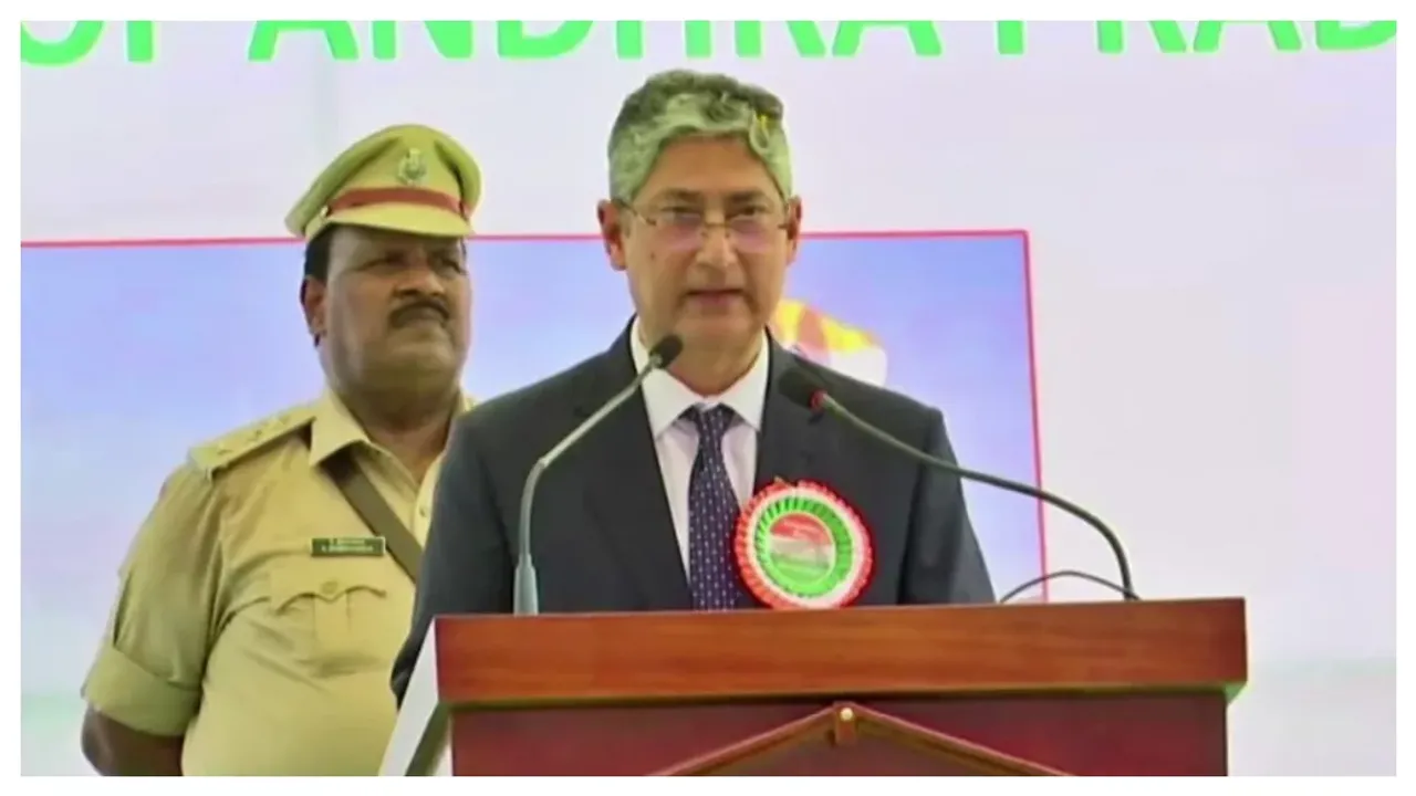 పంద్రాగష్టు వేడుకల్లో హైకోర్టు ప్రధాన న్యాయమూర్తి జస్టిస్ ధీరజ్ సింగ్ ఠాకూర్