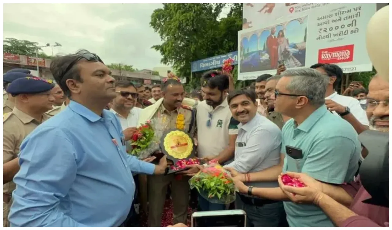 తెలుగోడికి గుజరాత్‌లో అపూర్వ గౌరవం