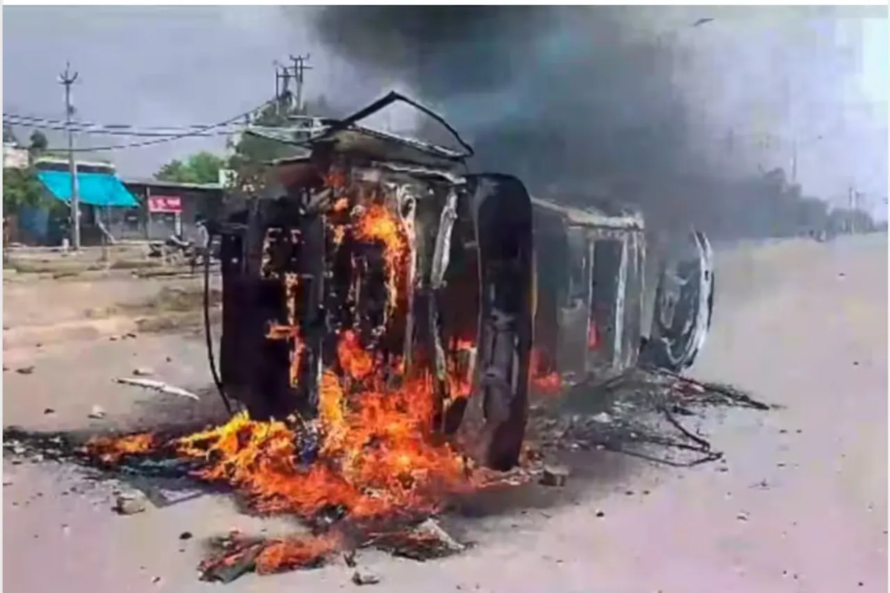హరియాణాలోనూ వర్గపోరు ...ఇద్దరు హోంగార్డుల దుర్మరణం..!