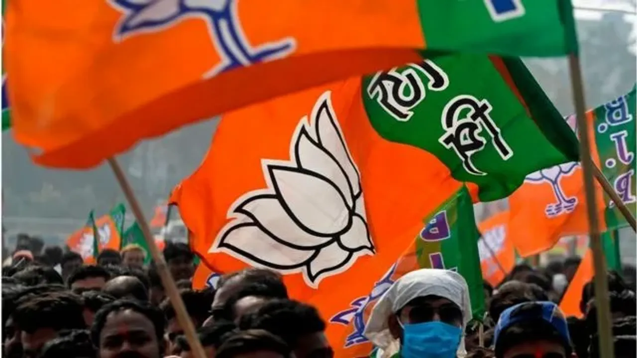Telangana BJP: కమలంలో కలకలం..! దెబ్బ మీద దెబ్బ కొడుతున్న నేతలు..!