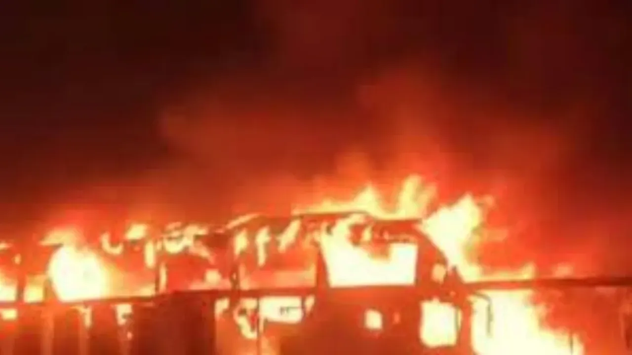Fire Accident: తిరుపతిలో ఫ్యాక్టరీ గోడౌన్‌ బుగ్గిపాలు.. ఏం జరిగిందంటే..?