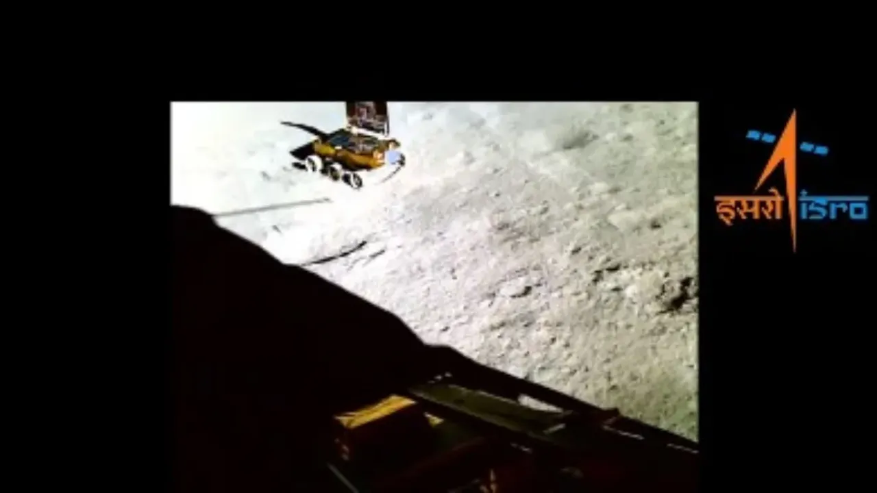 Chandrayaan-3: చందమామ పెరట్లో పసిపాప(రోవర్‌) పరుగులు.. క్యాప్చర్‌ చేసిన తల్లి.. వైరల్‌ వీడియో!