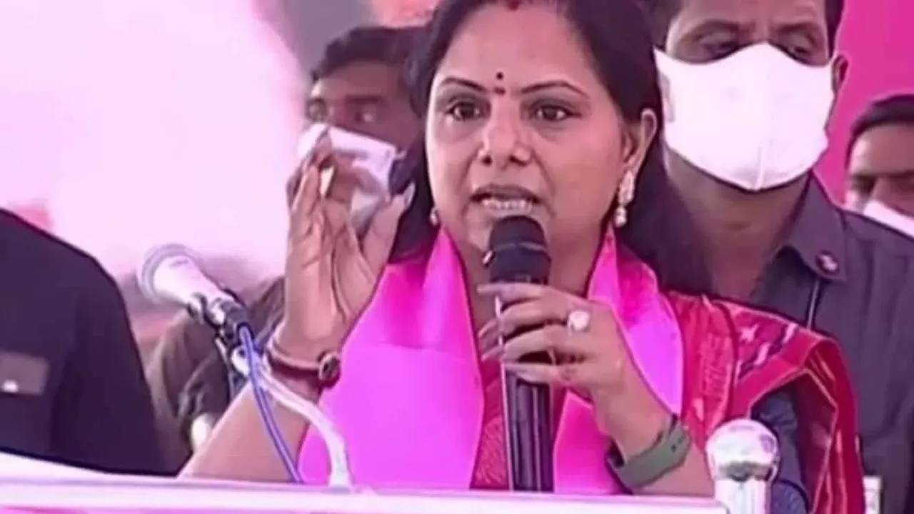 MLC Kavita: నేను జంతర్ మంతర్ దగ్గర మహిళా రిజర్వేషన్ల కోసం ధర్నా చేస్తున్నప్పుడు కాంగ్రెస్ ఎక్కడికి పోయింది!!