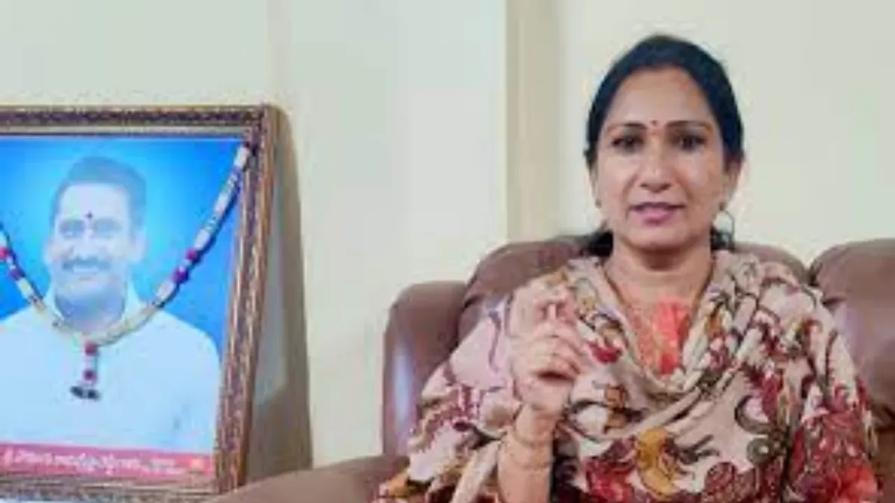 బాలయ్యకు సవాల్ విసురుతున్న మధుమతి.. హిందూపురంలో పొలిటికల్ హీట్