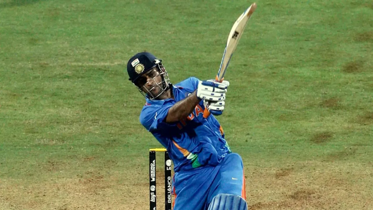 MS Dhoni: గిన్నిస్‌ బుక్‌ రికార్డ్స్‌లో ధోనీ బ్యాట్.. నిజమేనా?