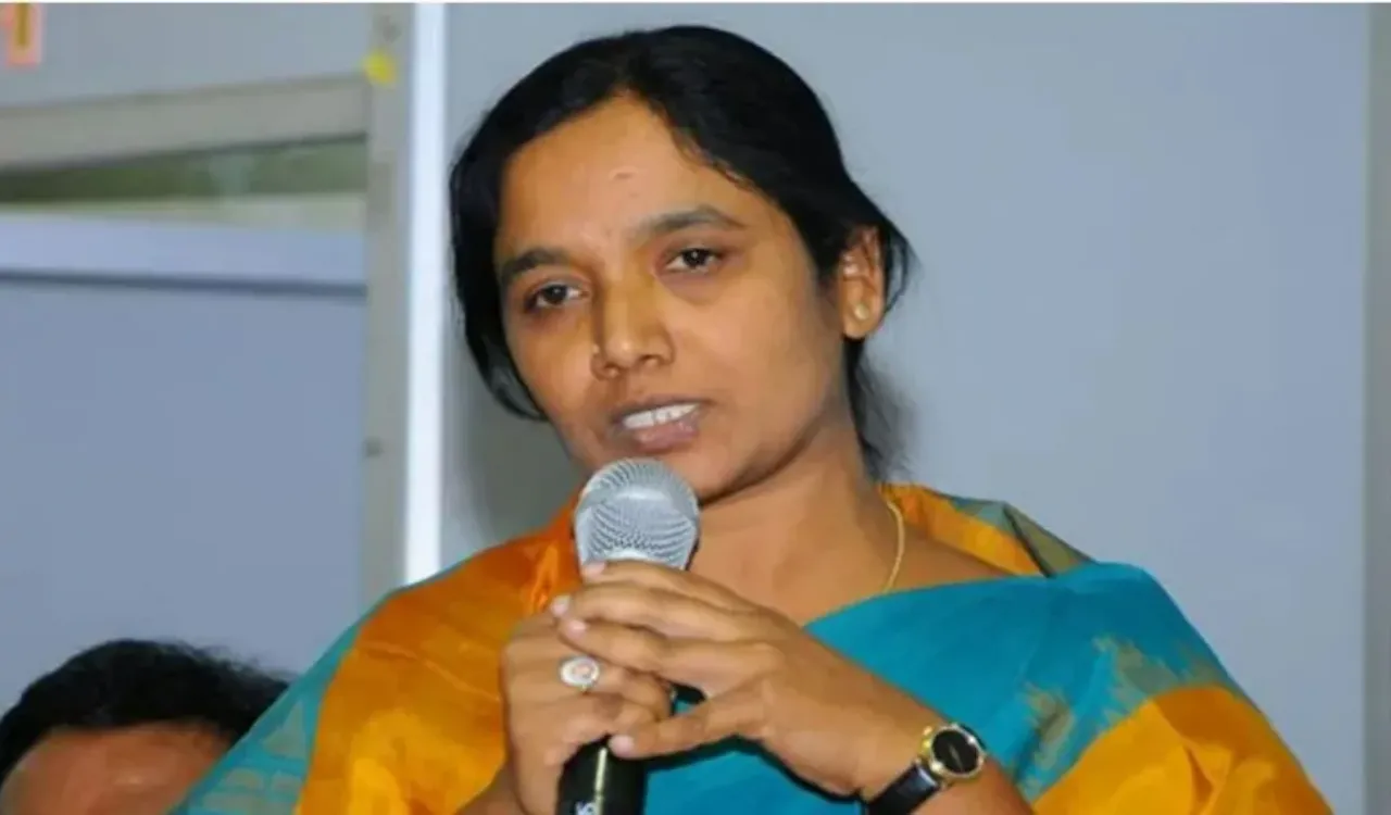 Paritala Sunitha: సీపీఎస్ రద్దు ఏమైంది: పరిటాల సునీత