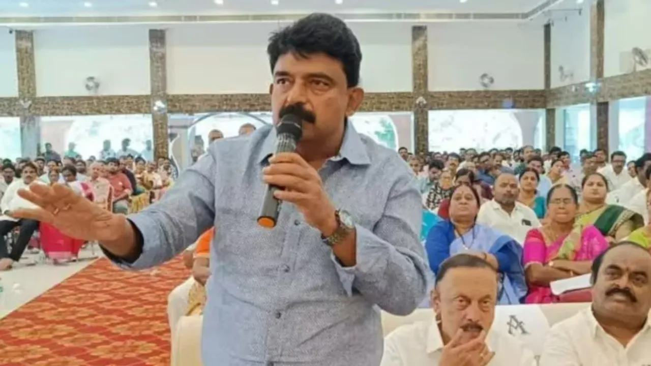 ఆయనది ఓ దిక్కుమాలిన విజన్‌: పేర్ని!