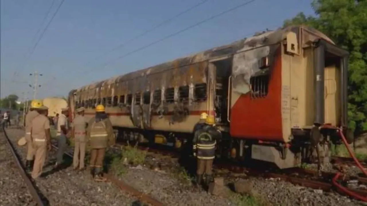 Tamilanadu Train Fire:  ఘోర రైలు ప్రమాదం, 8మంది మృతి?