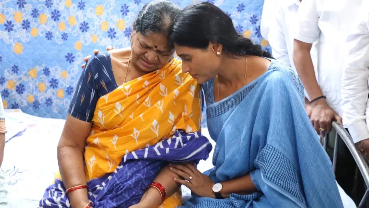 గద్దర్‌ను కేసీఆర్ అవమానించారు: వైఎస్ షర్మిల