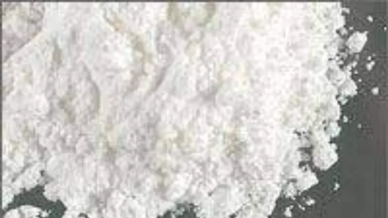 Cocaine: శంషాబాద్‌ ఎయిర్‌పోర్టులో 50 కోట్లు విలువైన కొకైన్‌ స్వాధీనం