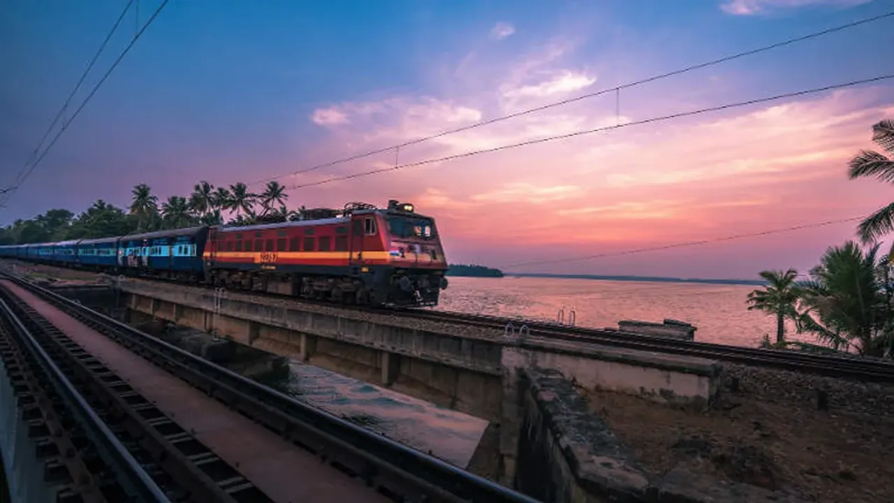 Indian Railways Record: లిమ్కా బుక్ ఆఫ్ రికార్డ్స్ లో ఇండియన్ రైల్వేస్.. ఎందుకంటే.. 