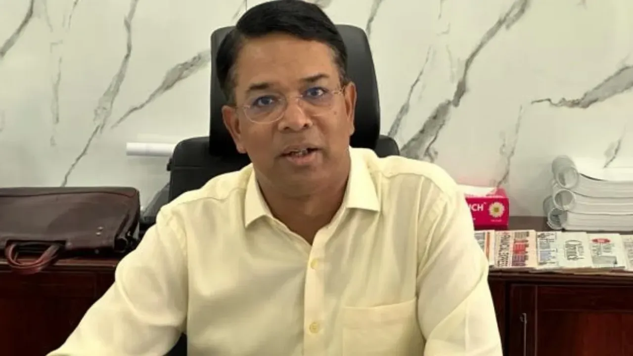 CEO Vikas Raj: రాజ్‌భవన్‌కు సీఈవో వికాస్ రాజ్‌..