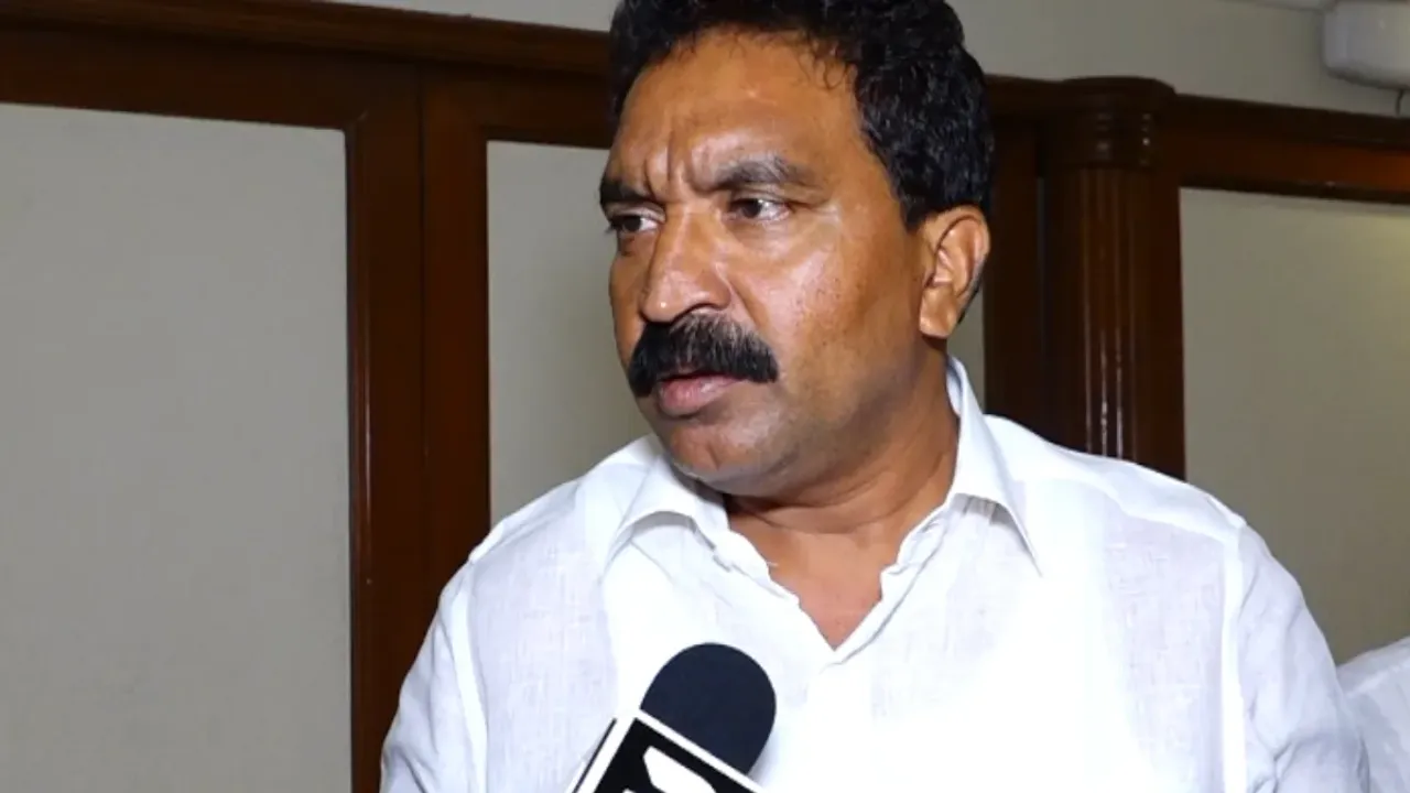 vijayawada : వైసీపీకి బిగ్ షాక్.. జనసేనలోకి కీలక నేత!