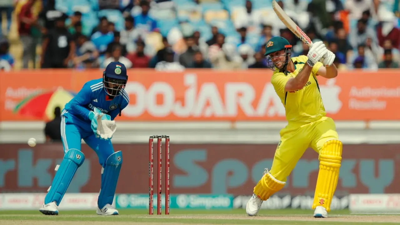 Ind vs Aus: దుమ్మురేపిన ఆసీస్ బ్యాటర్లు.. భారత్ లక్ష్యం 353 పరుగులు