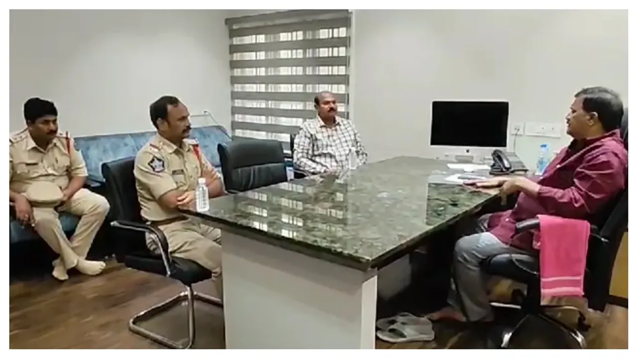 Visakhapatnam: టీడీపీ గంటా శ్రీనివాసరావు హౌస్ అరెస్ట్..!!