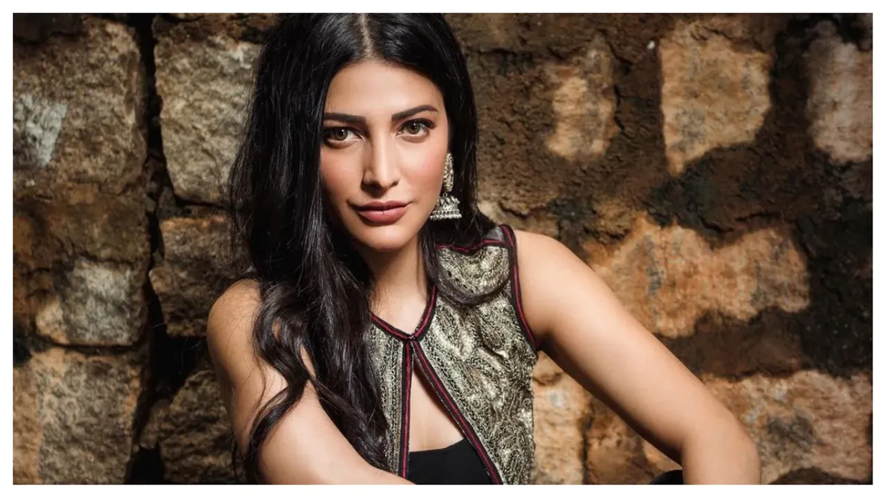 Shruti Haasan: శ్రుతి హాసన్‌ను వెంబడించిన అజ్ఞాత వ్యక్తి..! భయపడి పరుగులు పెట్టిన హీరోయిన్..!!