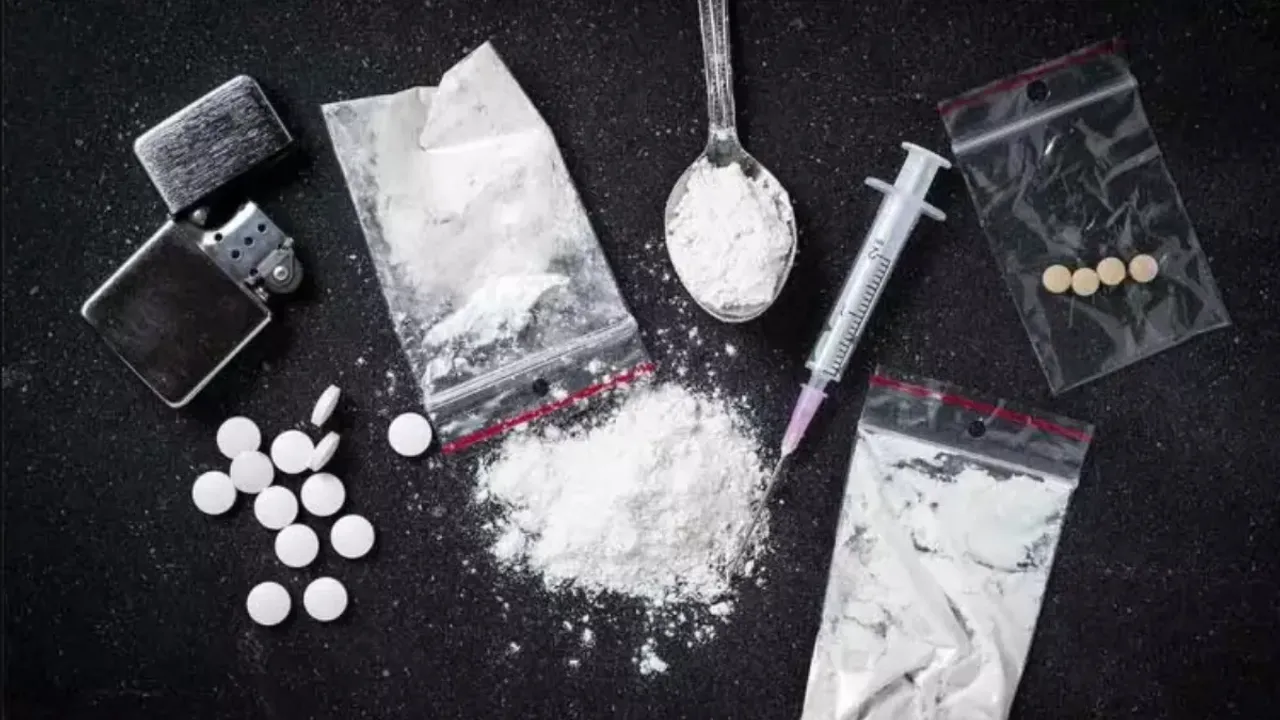 Drugs In Hyderabad: పాతబస్తీలో భారీగా డ్రగ్స్ పట్టివేత