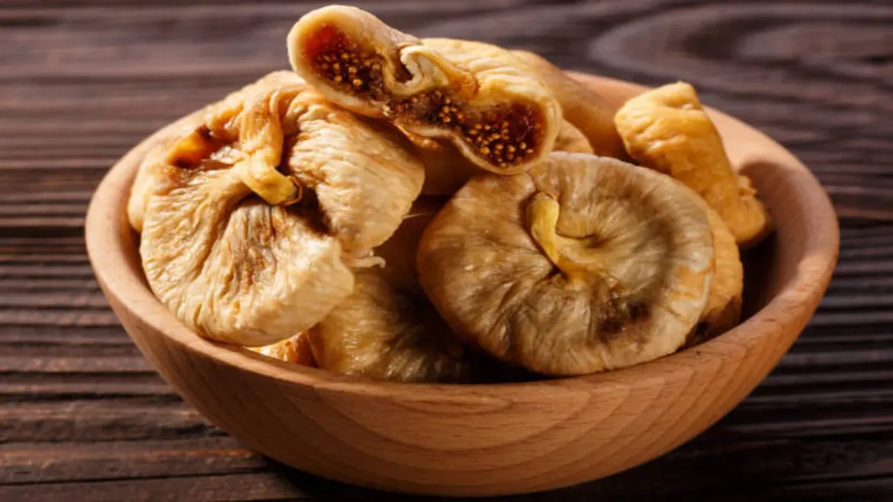 Health Tips : ఎముకలు ఉక్కులా స్ట్రాంగ్‎గా ఉండాలంటే ఈ డ్రైఫ్రూట్స్ తినండి..!!