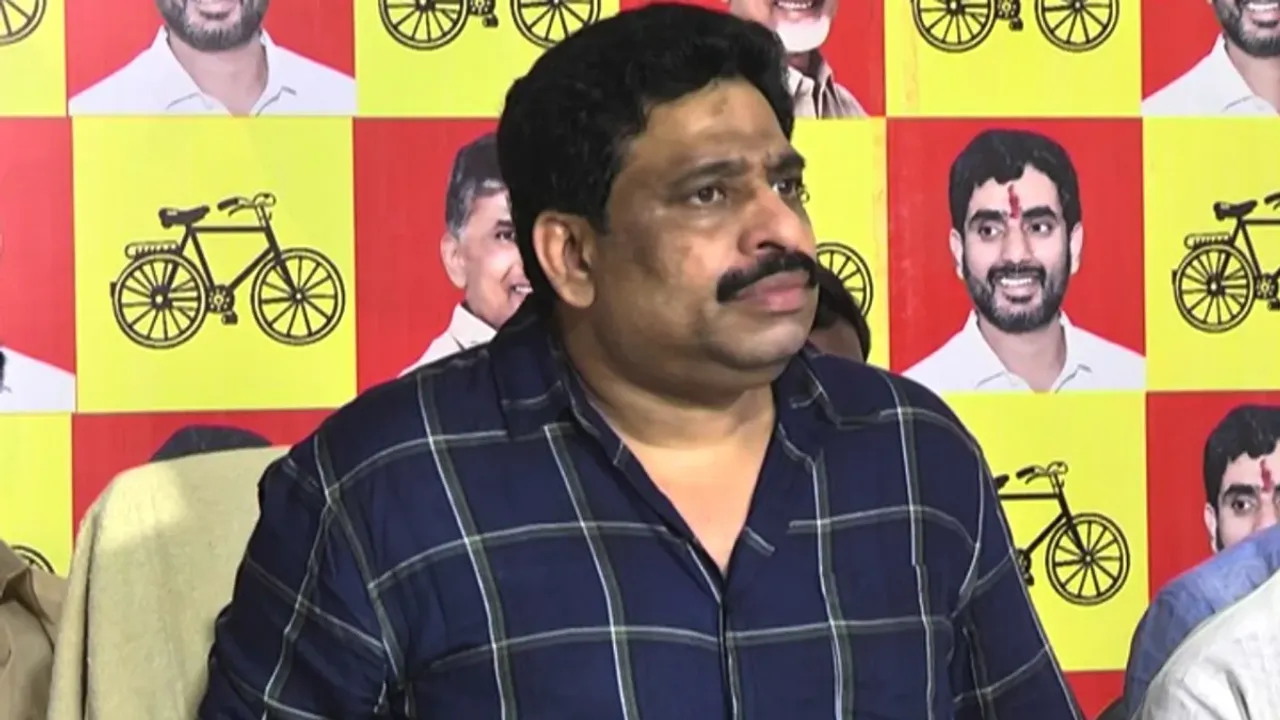 AP Politics: ఉండవల్లి ఓ ప్యాకేజీ లీడర్‌.. సజ్జల అక్రమాలు బయటపెడతాం.. బుద్దా వెంకన్న ఫైర్
