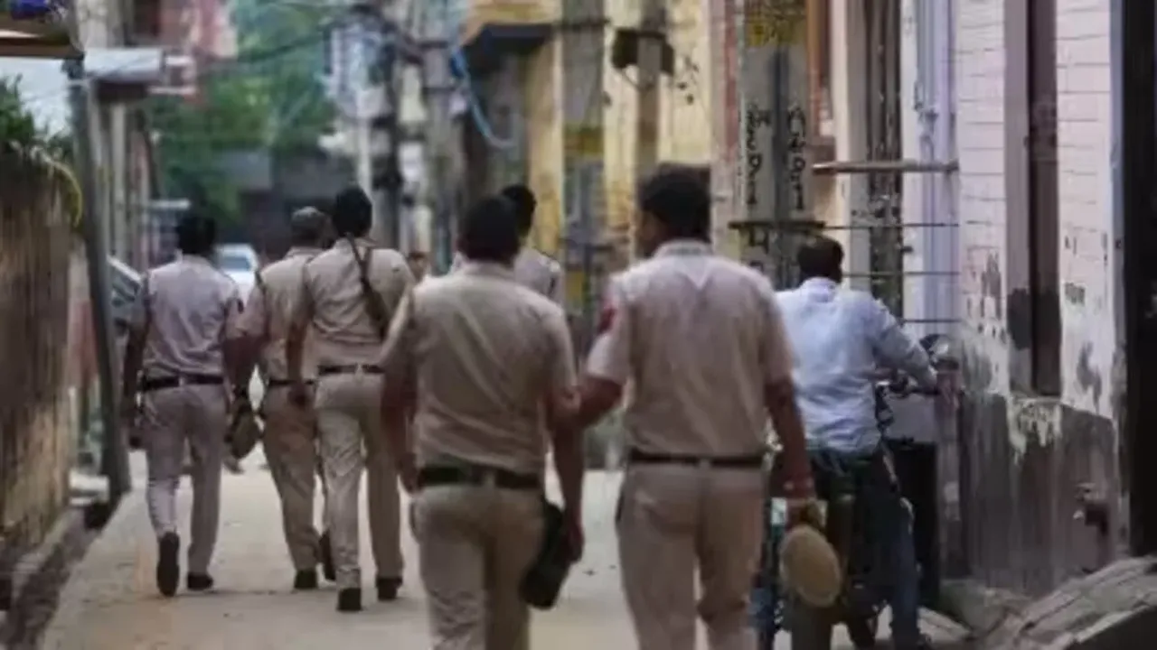 News Click : న్యూస్‌క్లిక్‌తో చైనా లింకులు.. జర్నలిస్టుల ఇళ్లలో సోదాలు.. అసలేం జరుగుతోంది?